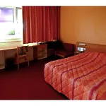 Logis Atrium Golbey 2*