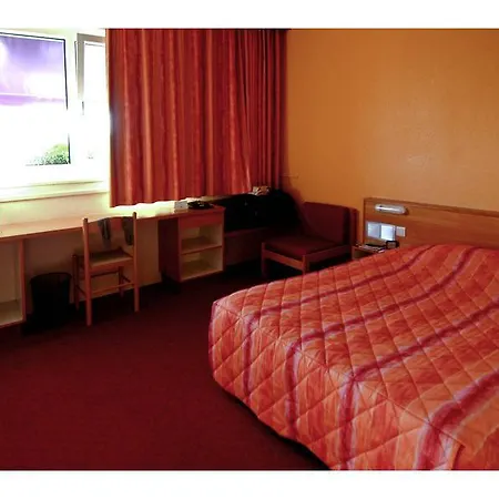 Logis Atrium Golbey 2*