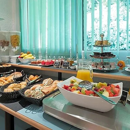 Logis Atrium Golbey 2* 에피날