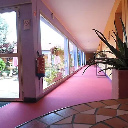 Logis Atrium Golbey 2*