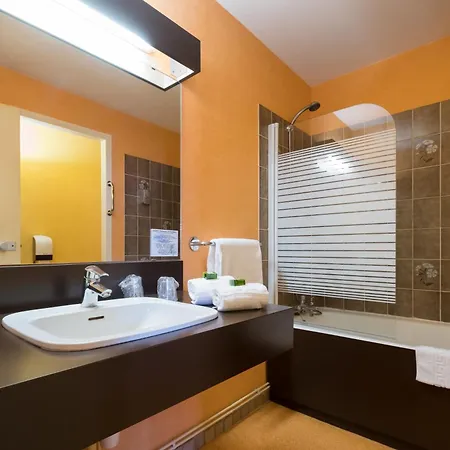 Logis Atrium Golbey 2*