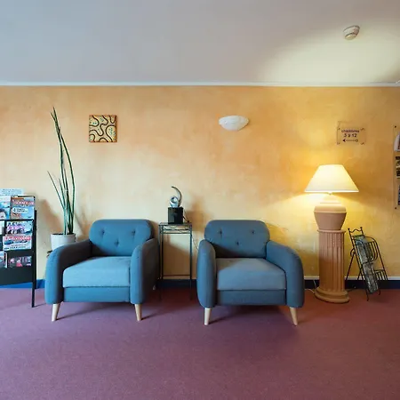 فندق Logis Atrium Golbey 2*