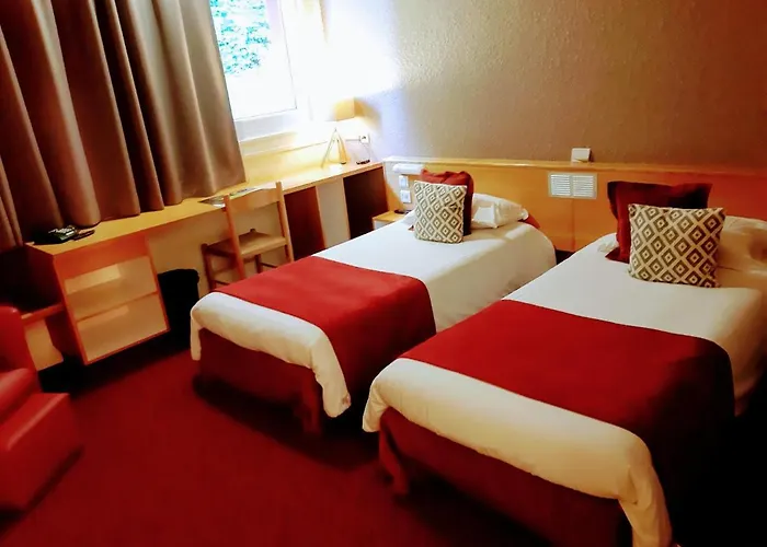 Отель Logis Atrium Golbey Эпиналь