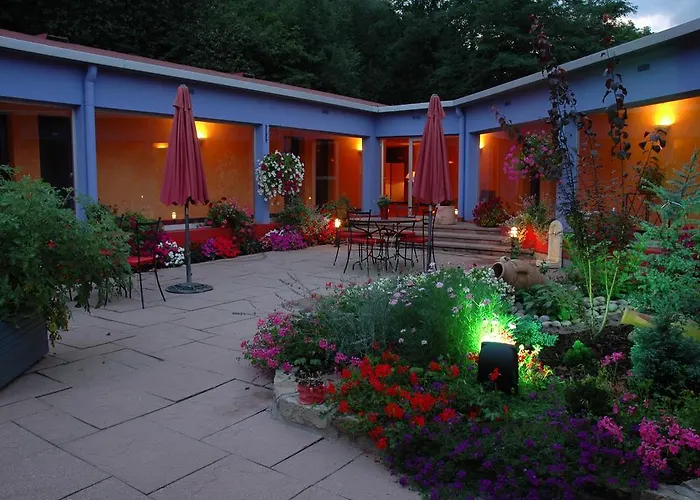 Отель Logis Atrium Golbey