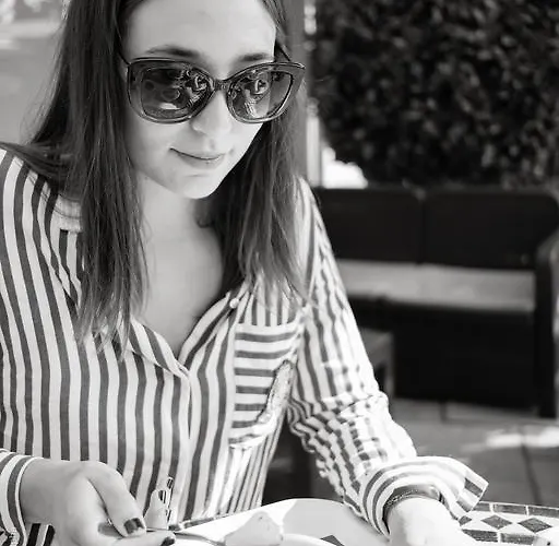 Отель Logis Atrium Golbey 2*