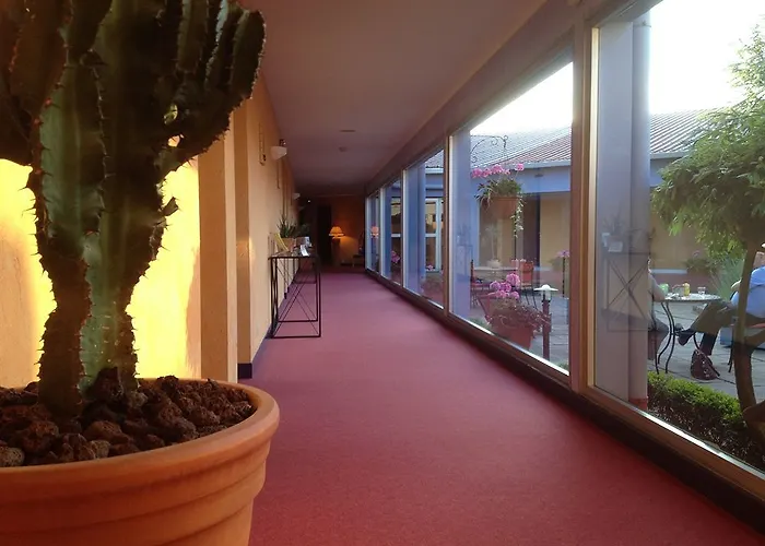 Hotel Logis Atrium Golbey