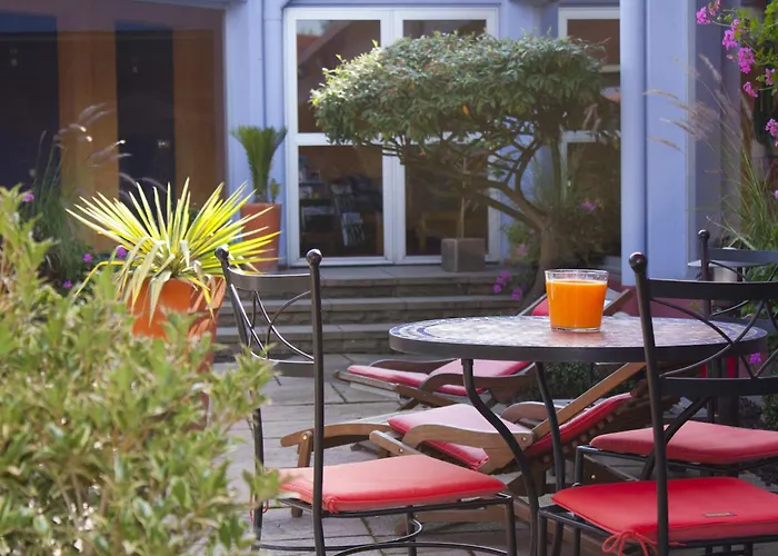 Logis Atrium Golbey Отель