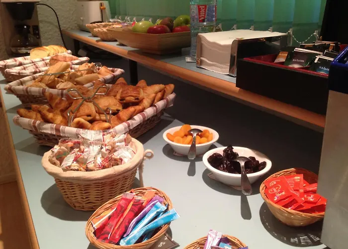 Logis Atrium Golbey Отель Эпиналь