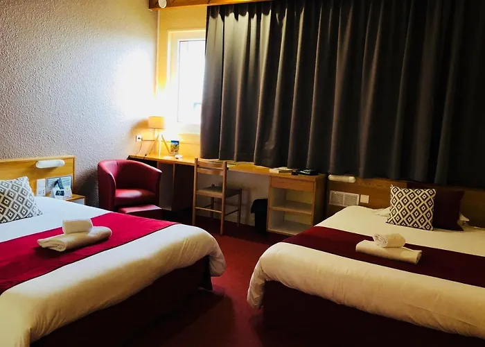 ホテル Logis Atrium Golbey 2*